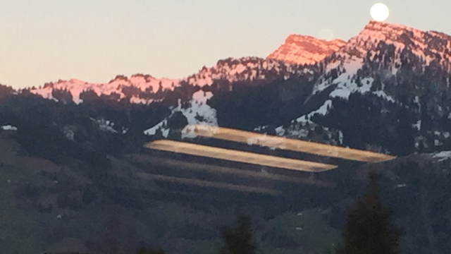 Der Mond ist aufgegangen